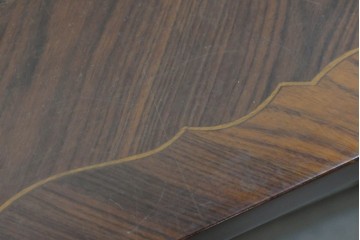 イタリアヴィンテージ　美品　象嵌の華やかな意匠が魅力のライティングビューロー　(S-090724)