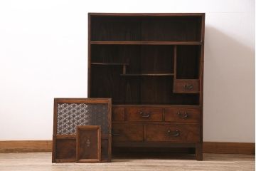 茶箪笥をリペア&カスタム!ガラス戸へ組子細工を組み入れ。木製脚を取り付け。1トーン落ち着いた色味に着色し仕上げ。(収納棚、戸棚、サイドボード)