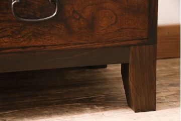 茶箪笥をリペア&カスタム!ガラス戸へ組子細工を組み入れ。木製脚を取り付け。1トーン落ち着いた色味に着色し仕上げ。(収納棚、戸棚、サイドボード)