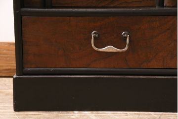 大正期の茶棚の見た目を変えずに綺麗にリペア!可動部の調整。木部の補修。(茶箪笥、収納棚、戸棚)