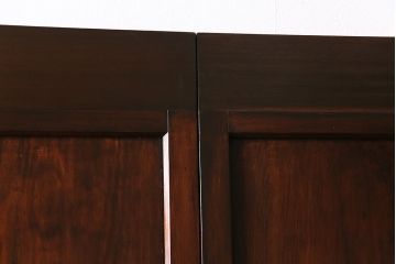 明治大正期の帯戸2枚をリペア&カスタム!設置場所に合わせてリサイズ。裏面のガラスを入れ替え。現状に近しい色味に着色し仕上げ。(引き戸、建具)