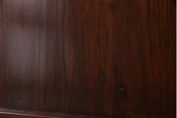 明治大正期の帯戸2枚をリペア&カスタム!設置場所に合わせてリサイズ。裏面のガラスを入れ替え。現状に近しい色味に着色し仕上げ。(引き戸、建具)