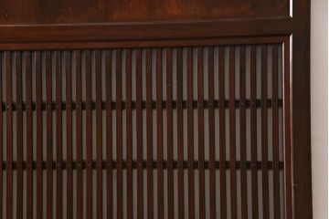 明治大正期の帯戸2枚をリペア&カスタム!設置場所に合わせてリサイズ。裏面のガラスを入れ替え。現状に近しい色味に着色し仕上げ。(引き戸、建具)