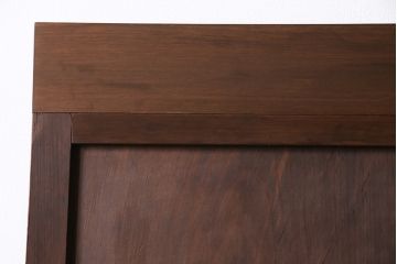明治大正期の帯戸2枚をリペア&カスタム!設置場所に合わせてリサイズ。裏面のガラスを入れ替え。現状に近しい色味に着色し仕上げ。(引き戸、建具)