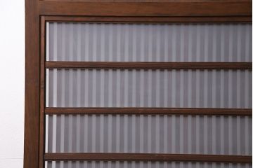 明治大正期の帯戸2枚をリペア&カスタム!設置場所に合わせてリサイズ。裏面のガラスを入れ替え。現状に近しい色味に着色し仕上げ。(引き戸、建具)