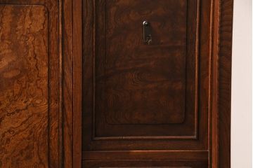 指物造りの飾り棚をリペア&カスタム!透かし彫りの再現製作。新材に現状に近しい色味に着色し仕上げ。(茶箪笥、茶棚、収納棚)
