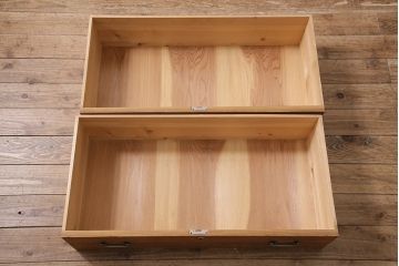 昭和中期の衣装箪笥の見た目を変えずに綺麗にリペア!クリーニングと可動部の調整。クリアワックス仕上げ。(ローチェスト、収納箪笥、引き出し)