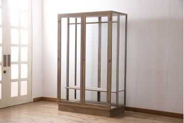 大型ガラスケースをリペア&カスタム!ストリップド(剥離)加工。ハンガーポールを可動式に変更。(ショーケース、陳列棚)