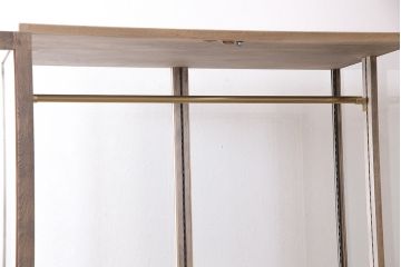 大型ガラスケースをリペア&カスタム!ストリップド(剥離)加工。ハンガーポールを可動式に変更。(ショーケース、陳列棚)