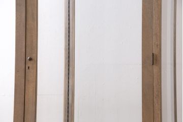 大型ガラスケースをリペア&カスタム!ストリップド(剥離)加工。ハンガーポールを可動式に変更。(ショーケース、陳列棚)