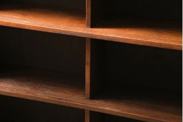 昭和中期の本棚の見た目を変えずに綺麗にリペア!クリーニング、傷んだ木部の補修。ワックス仕上げ。(オープンラック、シェルフ、ロッカー)