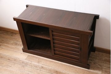 四尺水屋箪笥サイドボードをリペア&カスタム!収納部はセパレートさせ、可動式の棚板を設置。天板の補強。現状に近しい色味に着色し仕上げ。(食器棚、収納棚、戸棚、リビングボード、下駄箱)