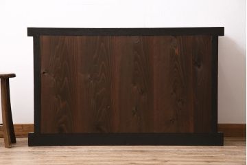 四尺水屋箪笥サイドボードをリペア&カスタム!収納部はセパレートさせ、可動式の棚板を設置。天板の補強。現状に近しい色味に着色し仕上げ。(食器棚、収納棚、戸棚、リビングボード、下駄箱)