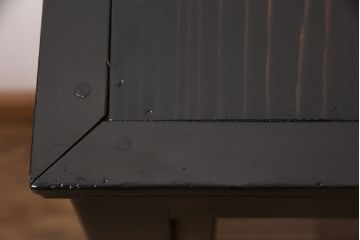 昭和初期の戸棚の見た目を変えずに綺麗にリペア!傷んだ木部の交換。建具はクリアガラスへ入れ替え。黒に近い茶色で着色し仕上げ。(収納棚、飾り棚、サイドボード)