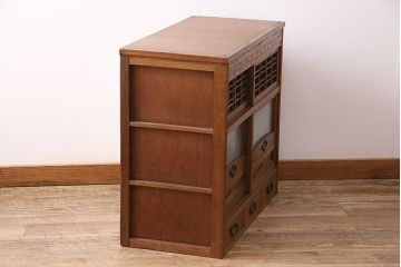 昭和初期の戸棚をリペア&カスタム!ダイヤガラスをレトロガラスへ入れ替え。クリアワックス仕上げ。(食器棚、収納棚、キャビネット)