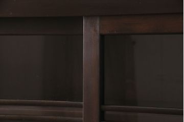 五尺収納箪笥キャビネットをリペア&カスタム!戸板をゆらゆらガラスへ変更。引き手を取り付け。可動式の棚板を設置。濃い茶色で着色し仕上げ。(水屋箪笥、収納棚、戸棚、キャビネット)