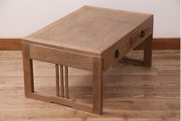 昭和初期の文机の見た目を変えずに綺麗にリペア!ストリップド(剥離)加工済み商品の可動部の調整を行い、クリアワックス仕上げ。(座机、ローテーブル)