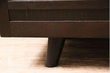 昭和中期のガラスケースをリペア&カスタム!ガラス天板の取り付け。ガラス3面に飛散防止フィルム加工。濃い茶色で着色し仕上げ。(ショーケース、陳列棚)