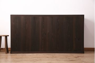 大正期の飾り棚下段をリペア&カスタム!天板、背板、側板、底板を杉材で張替え。棚板を新たに製作。台輪を補強。濃い茶色で着色し仕上げ。(収納棚、飾り棚、サイドボード)
