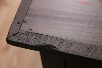 大正期の重ね飾り棚をリペア&カスタム!傷んだ木部の交換し、上下別でも使用可能に。棚板を新たに製作。台輪の補強。濃い茶色で着色し仕上げ。(収納棚、キャビネット)