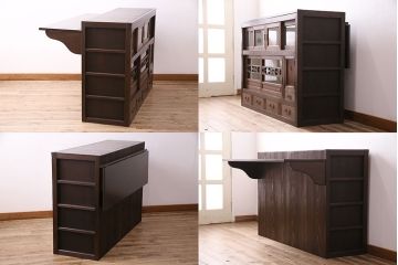 五尺水屋箪笥サイドボードをリペア&カスタム!背面に跳ね上げ式カウンターを取り付け。倹飩式扉を右開き戸へ変更。建具は麻の葉模様ガラス、クリアガラスと金網を組み入れ。2トーンの色味で着色し仕上げ。(収納棚、戸棚、キャビネット、食器棚)