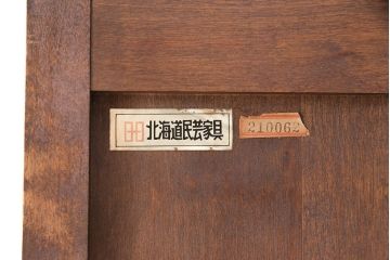 北海道民芸家具の2段重ねワードローブの見た目を変えずに綺麗にリペア!可動部の調整。傷の補修。(洋服タンス)