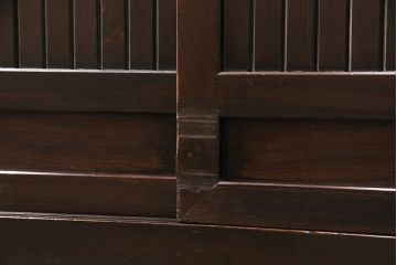 明治期の四尺水屋箪笥サイドボードの見た目を変えずに綺麗にリペア!可動部の調整を行い、天板を補強。1トーン明るい色味に着色し仕上げ。(収納棚、戸棚、食器棚)