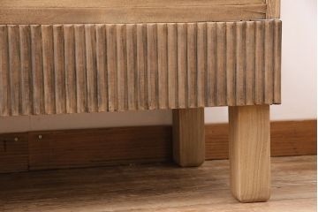 大正期のガラスケースをリペア&カスタム!背面の欠損した建具を製作。既存の脚を撤去し、角脚を取り付け。真鍮製の引き手を取り付け。(ショーケース、陳列棚)