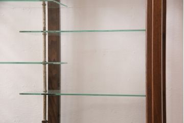 昭和初期のガラスケースをリペア&カスタム!ガラス天板に変更。丸脚を取り付け。濃い茶色で着色し仕上げ。(ショーケース、陳列棚)