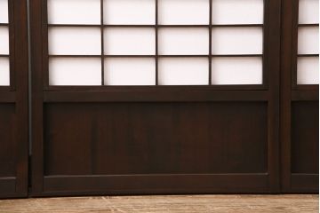 昭和初期の格子戸4枚をリペア&カスタム!クリアガラスを結霜ガラスへ入れ替え。障子の張り替え。濃い茶色で着色し仕上げ。(引き戸、建具)