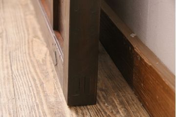 明治大正期の蔵戸をリペア&カスタム!取っ手、蝶番を取り付けドアにリメイク。設置場所に合わせてリサイズ。格子裏にアクリルワーロンを組み入れ。(玄関戸、玄関ドア、建具)