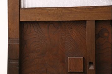 明治大正期の蔵戸をリペア&カスタム!取っ手、蝶番を取り付けドアにリメイク。設置場所に合わせてリサイズ。格子裏にアクリルワーロンを組み入れ。(玄関戸、玄関ドア、建具)
