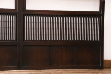 大正期の格子戸4枚をリペア&カスタム!設置場所に合わせてリサイズ。引き手を取り付け。裏障子の張り替え。現状に近しい色味に着色し仕上げ。(引き戸、建具)