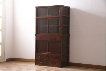 戸棚をリペア&カスタム!可動部の調整や傷の補修を行い、建具はゆらゆらガラスへ入れ替え。(収納棚、キャビネット、食器棚)