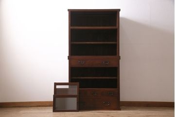 戸棚をリペア&カスタム!可動部の調整や傷の補修を行い、建具はゆらゆらガラスへ入れ替え。(収納棚、キャビネット、食器棚)