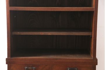 戸棚をリペア&カスタム!可動部の調整や傷の補修を行い、建具はゆらゆらガラスへ入れ替え。(収納棚、キャビネット、食器棚)