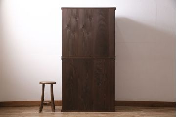 戸棚をリペア&カスタム!可動部の調整や傷の補修を行い、建具はゆらゆらガラスへ入れ替え。(収納棚、キャビネット、食器棚)