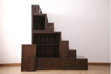 明治期の重ね箪笥をリペア&カスタム!取り外し可能な棚板を新たに製作。1トーン落ち着いた色味に着色し仕上げ。(収納棚、時代箪笥、引き出し)