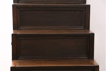 明治期の重ね箪笥をリペア&カスタム!取り外し可能な棚板を新たに製作。1トーン落ち着いた色味に着色し仕上げ。(収納棚、時代箪笥、引き出し)