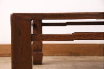昭和初期の座卓の見た目を変えずに綺麗にリペア!輪染み、傷の補修。赤味がかった茶色で着色し仕上げ。(ローテーブル)