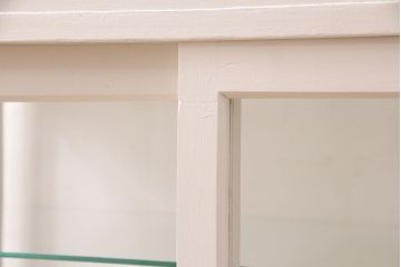 昭和中期のガラスケースをリペア&カスタム!棚板をガラス製へ変更。アンティークホワイトでペイント仕上げ。(ショーケース、陳列棚)