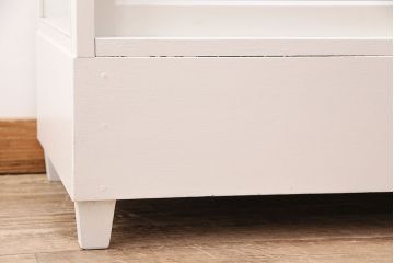 昭和中期のガラスケースをリペア&カスタム!棚板をガラス製へ変更。アンティークホワイトでペイント仕上げ。(ショーケース、陳列棚)