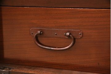 明治大正期の仙台箪笥ローボードをリペア&カスタム!天板、木製脚を取り付け。濃い茶色で着色し仕上げ。(リビングボード、時代箪笥、収納箪笥)
