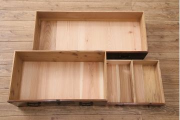 明治大正期の仙台箪笥ローボードをリペア&カスタム!天板、木製脚を取り付け。濃い茶色で着色し仕上げ。(リビングボード、時代箪笥、収納箪笥)