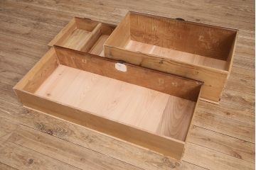 明治大正期の仙台箪笥ローボードをリペア&カスタム!天板、木製脚を取り付け。濃い茶色で着色し仕上げ。(リビングボード、時代箪笥、収納箪笥)