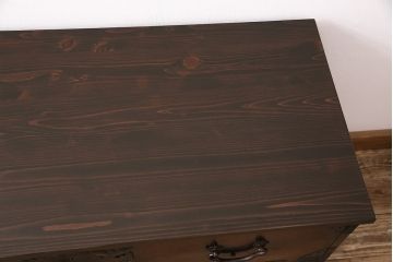 明治大正期の仙台箪笥ローボードをリペア&カスタム!天板、木製脚を取り付け。濃い茶色で着色し仕上げ。(リビングボード、時代箪笥、収納箪笥)