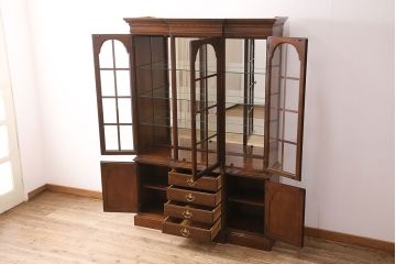 ドレクセルヘリテイジの照明付きキャビネットをリペア&カスタム!ガラス棚板を新たに製作し、入れ替え。現状に近しい色味に着色し仕上げ。(食器棚、収納棚、カップボード)