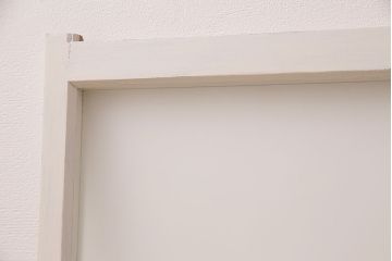 アンティークのガラス戸2枚をリペア&カスタム!高品質リペア済み商品をアンティークホワイトのペイント仕上げ。(引き戸、建具)
