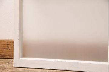 アンティークのガラス戸2枚をリペア&カスタム!高品質リペア済み商品をアンティークホワイトのペイント仕上げ。(引き戸、建具)