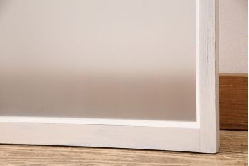 アンティークのガラス戸2枚をリペア&カスタム!高品質リペア済み商品をアンティークホワイトのペイント仕上げ。(引き戸、建具)